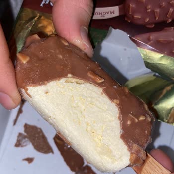 Bozuk Magnum Mini Badem Zehirlenme Riski Taşıyor