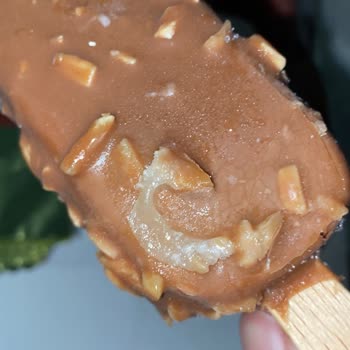 Bozuk Magnum Mini Badem Zehirlenme Riski Taşıyor