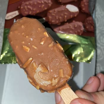 Bozuk Magnum Mini Badem Zehirlenme Riski Taşıyor