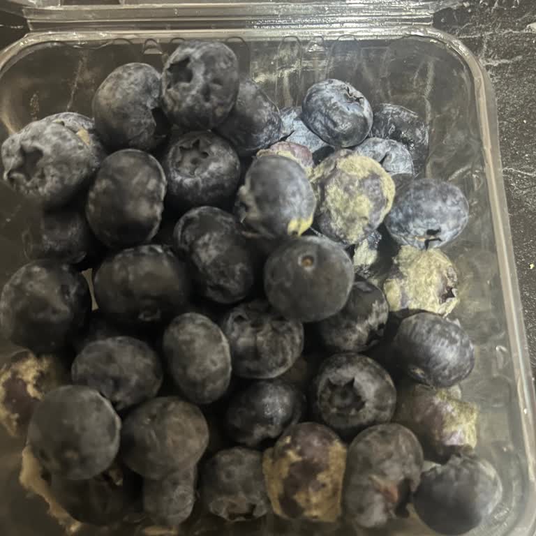 Migros Sanal Market'te Küflü Yabanmersini Şoku