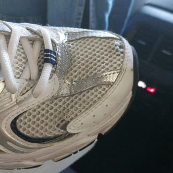 New Balance Ayakkabının 2 Ayda Delinmesi Ve Müşteri Hizmetleri Sorunu