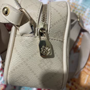 Fossil Çantalarının Kalite Sorunu: Kısa Sürede Deformasyon