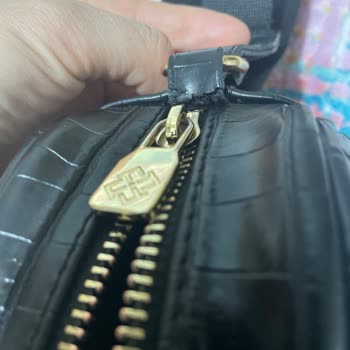 Fossil Çantalarının Kalite Sorunu: Kısa Sürede Deformasyon