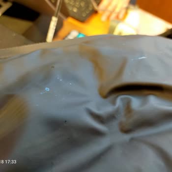 Yağmurda İz Bırakan Mont: J*** J****'un Kalite Sorunu