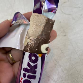 Ülker Piko Çikolatasında Bozuk Ürün Sorunu