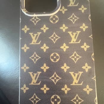 Kalitesiz Kılıf Ve İletişimsiz Hizmet