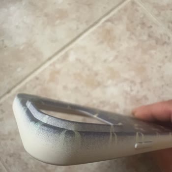 Kalitesiz Kılıf Ve İletişimsiz Hizmet