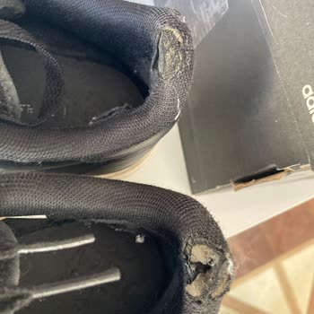 Adidas Ayakkabımın Kalitesizliği Şaşırtıyor