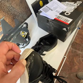 Adidas Ayakkabımın Kalitesizliği Şaşırtıyor