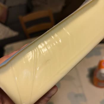 Hijyen Skandalı: İçim Kaşar Peynirinde Kıl Şoku!