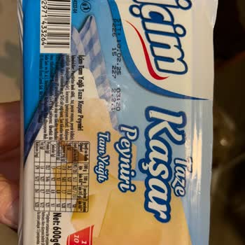 Hijyen Skandalı: İçim Kaşar Peynirinde Kıl Şoku!