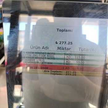 BİM'de Etiket Ve Kasa Fiyatı Farkı