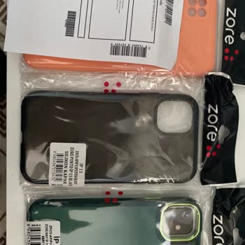 Yanlış Renkli Telefon Kılıfı Ve İletişim Sorunu