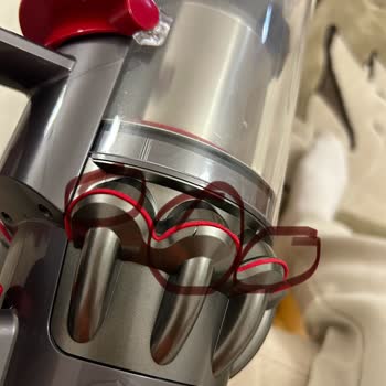 Dyson Servisinden Hasarlı Ürün Teslimatı Ve İlgisizlik