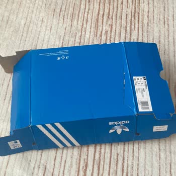 Özensiz Paketleme Ve Ezilmiş Ayakkabı Sorunu