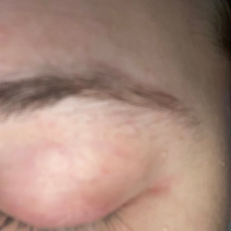 Pelin Akhan Beauty Kirpik Yaptırdım Pişman Oldum