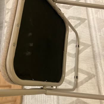 Evidea'dan Alınan Sandalyeler Hayal Kırıklığı Yarattı