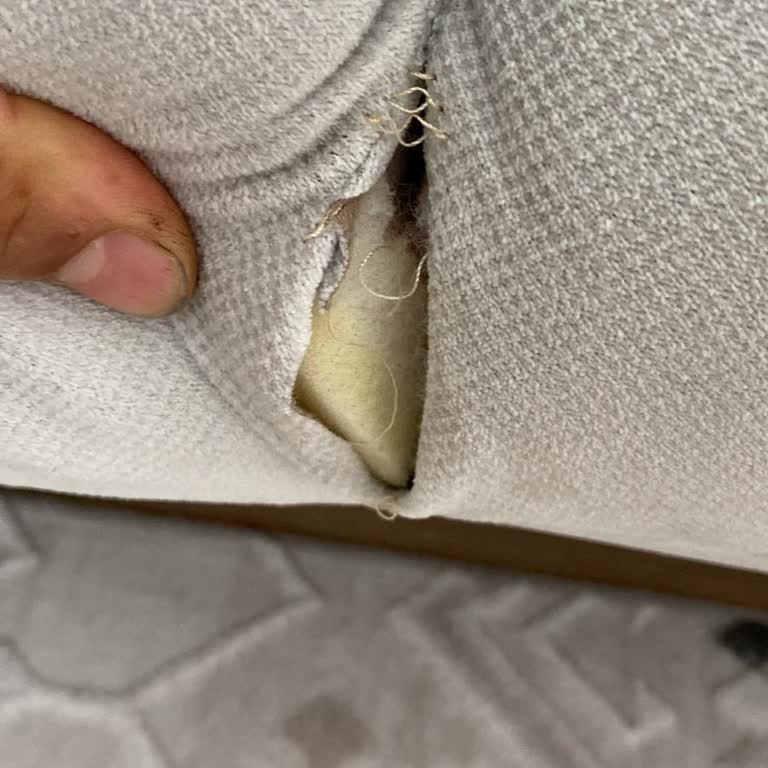 Kumaş Yırtılmaları Ve Teslimat Gecikmeleri