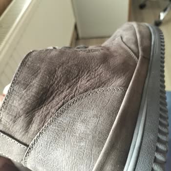 FLO'dan Gelen Ayakkabı Çiftinde Hayal Kırıklığı