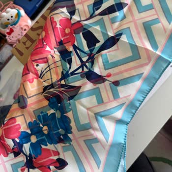 Öğretmenler Günü Hediyesinde Görsel Yanıltmacası