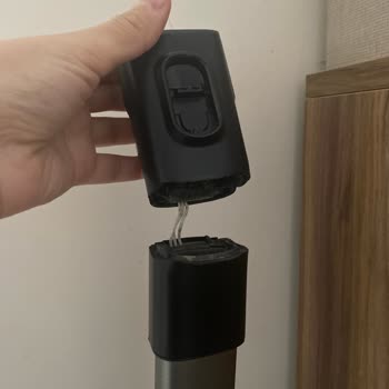 Kendi Kendine Kopan Düğme Ve Süpürme Sırasında Kırılma Sorunu