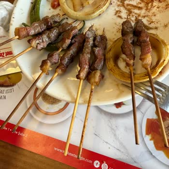 Mehmet Zengin Köftecisi Çiğ Çöpşiş Sorunu Ve Personel Tavrı!