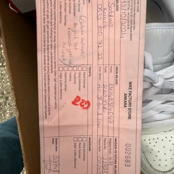 Satış Sonrası Hizmette Hayal Kırıklığı: Nike Ayakkabı Sorunu