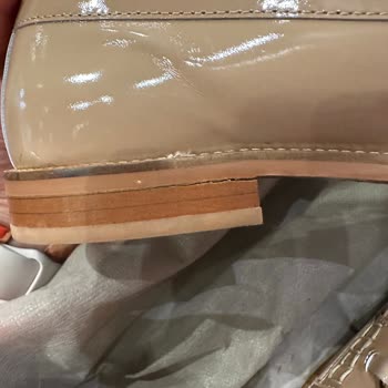 Desa Ayakkabının Dayanıksız Topukları