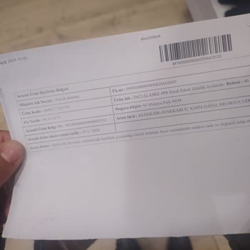 Kaliteli Diye Aldığım Ayakkabı Boya Veriyor