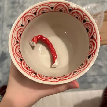 English Home Kırık Kupa Ve Kullanışsız Uygulama Sorunu