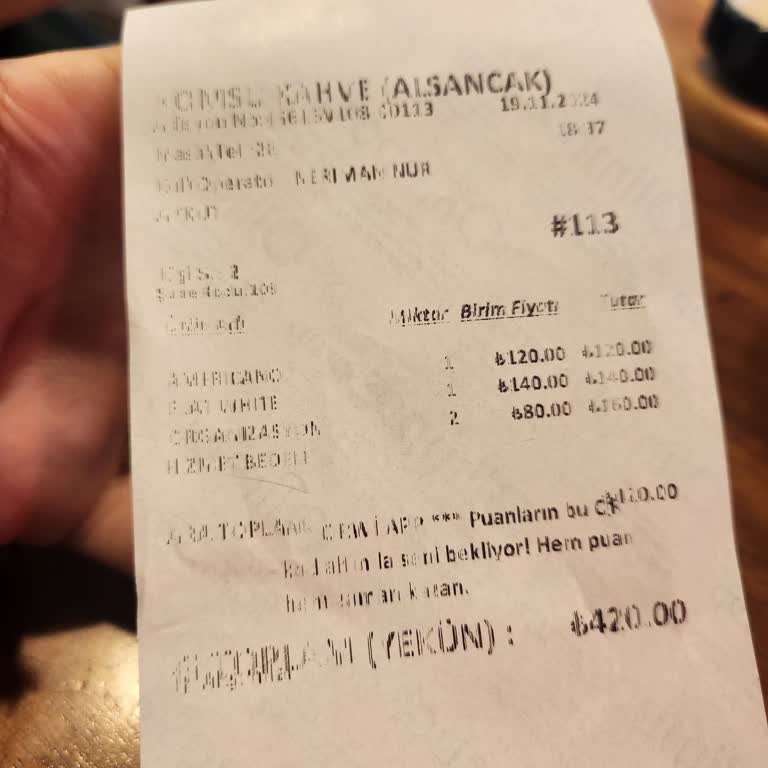 Silik Fiş Ve Gergin Garson: Alsancak'ta Beklenmedik Bir Deneyim