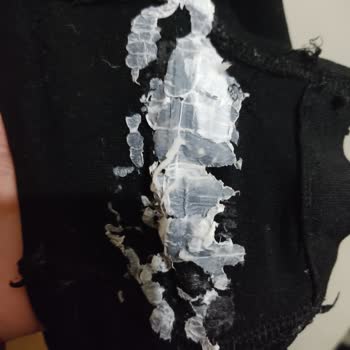 Scarlett Gece Pedlerinde Yapışkan Ve Tasarım Sorunları