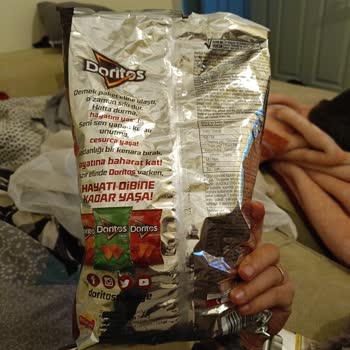 Üretim Tarihi Olmayan Cips Ve Kötü Tat Deneyimi