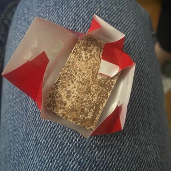 Son Kullanma Tarihi Geçmemiş Çikolataların Bozuk Çıkması