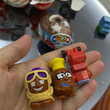 Kinder Joy Oyuncaklarının Hayal Kırıklığı