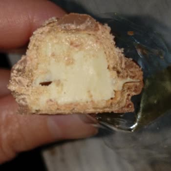 Yanıltıcı Fıstık Kremalı Çikolata Paketi