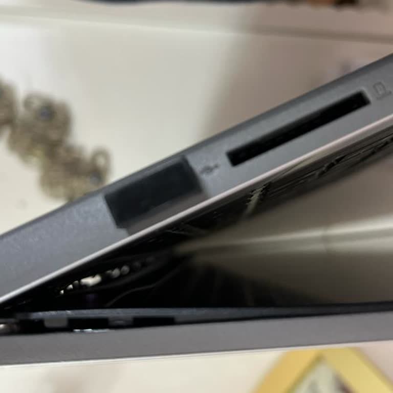 Lenovo Ideapad Ekran Menteşe Sorunu!