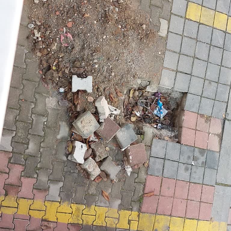 Kemalpaşa'da Altyapı Çıkmazı: Otopark Sorunu Çözüm Bekliyor