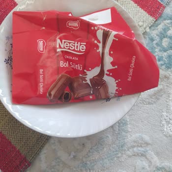 Bozuk Çikolata Şoku: Nestle Ürünü Dağılıyor