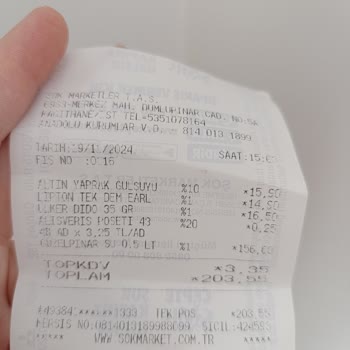 Şok Market'ten Alınan Suların İçinde Canlı Kurt Şoku!