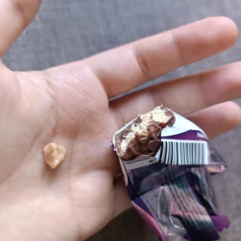 Ülker Piko Çikolatadan Çıkan Taş Şoku