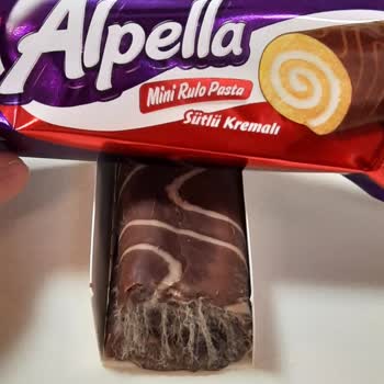 Küflü Ürün Şoku: Ülker Alpella Mini Rulo Pasta