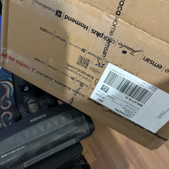 Karaca Servisinde Süpürge Hortumu Yırtık Ve Kirli Döndü