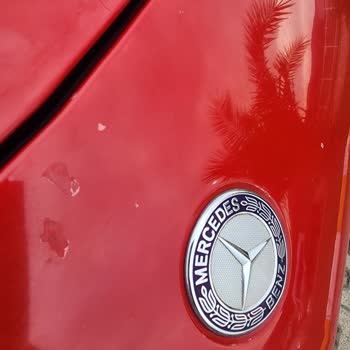 Mi Mercedes CLA tiene problemas con el barniz después de unos años