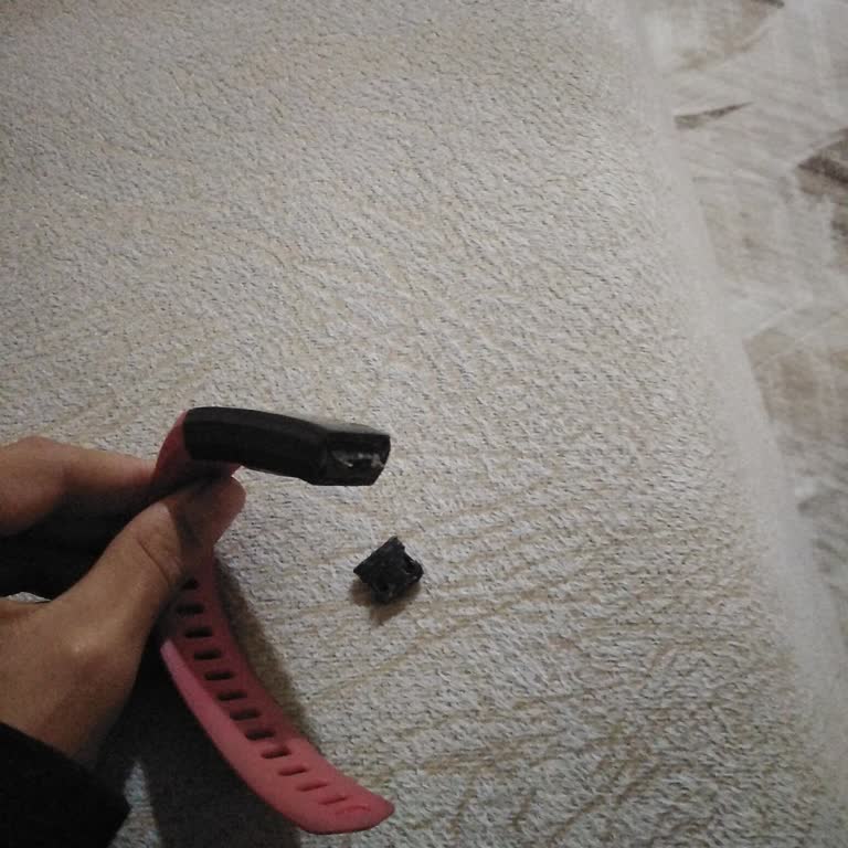 Kırılan Şarj Soketi Yüzünden Pişmanlık