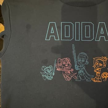 OMO Ekspres Fresh: Kıyafetlerde Kalıcı Lekeler!