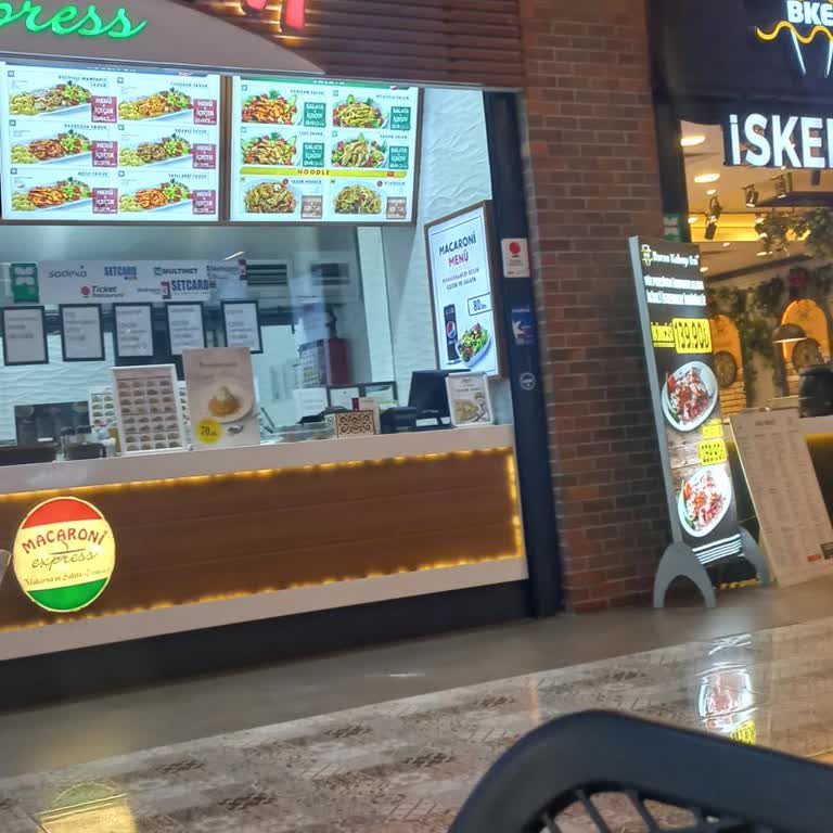 Macaroni Şubesinde Kampanya Sorunu Ve İçecek Eksikliği