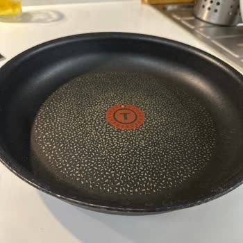 Tefal Tava Hayal Kırıklığı: Soyulan Teflon