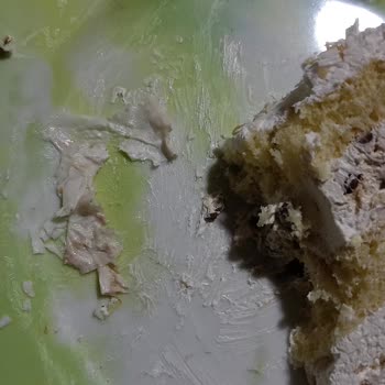 Bayat Pasta Ve Garip Malzemelerle Hayal Kırıklığı