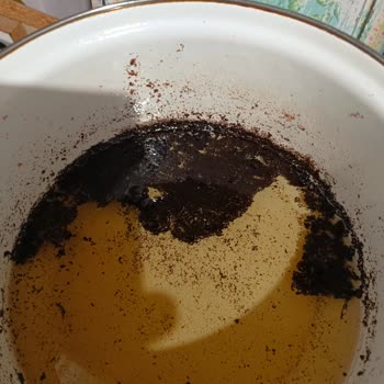 Biryağ'da Yanıcı Maddeler: Gizemli Yanık Cisimler